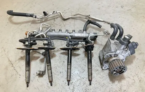 Audi A6 S6 C6 4F Fuel injector 03L130277 100716 0445116030