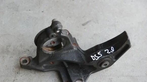 Citroen DS5 Gearbox mounting bracket 160KM
