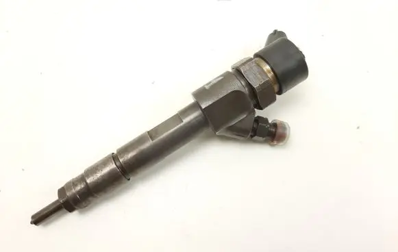 Opel Vivaro Fuel injector 0986435007