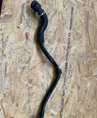 Land Rover Defender Engine coolant pipe/hose LPLA8D033AC LPLA-8D033-AC