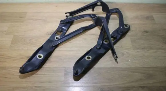 BMW 5 E39 Tailgate/trunk/boot hinge