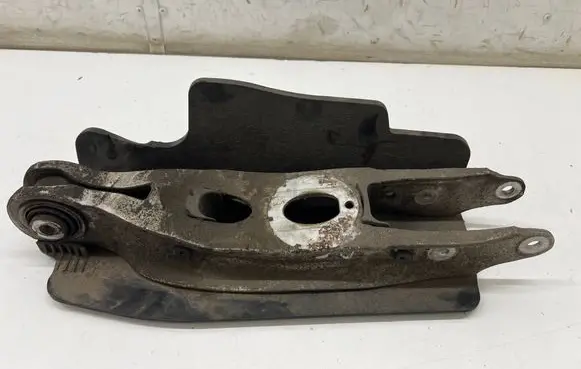 Audi A4 S4 B9 Rear upper control arm/wishbone
