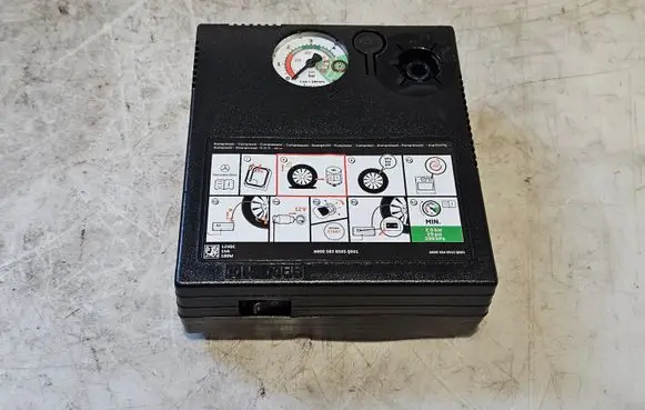 Nissan Almera N16 Tire air pump compressor 2022W42 PL55080