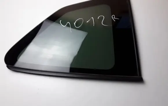 Subaru Forester SK Rear side window E643R006714