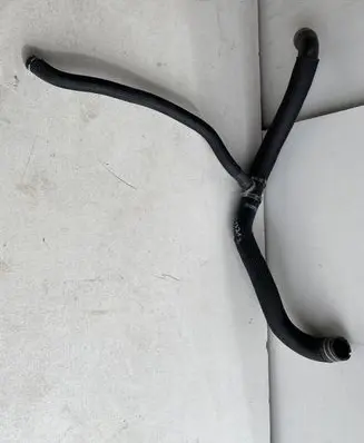 Maserati Ghibli Engine coolant pipe/hose 670001321