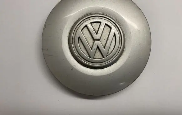 Volkswagen Golf III Original wheel cap 1H0601151B 1H0601149B PA66M1