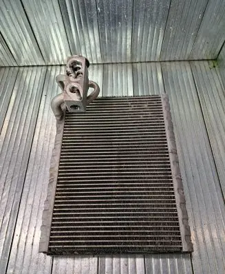 Air conditioning (A/C) radiator (interior)