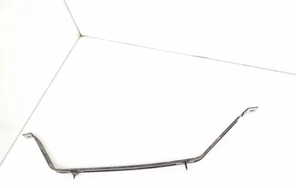 Fuel tank mounting bracket
