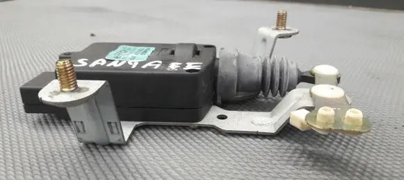 Hyundai Santa Fe Tailgate strut 