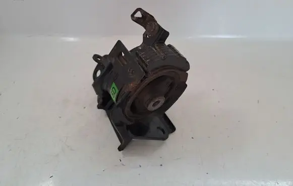 Toyota Avensis T250 Engine mount bracket 123720R010