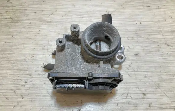Toyota Yaris Throttle valve 3203023010