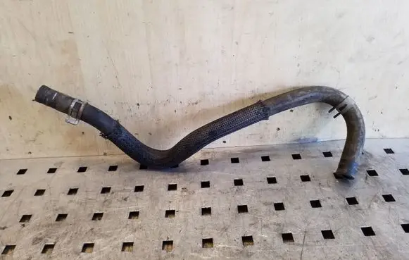 Toyota RAV 4 (XA30) Engine coolant pipe/hose
