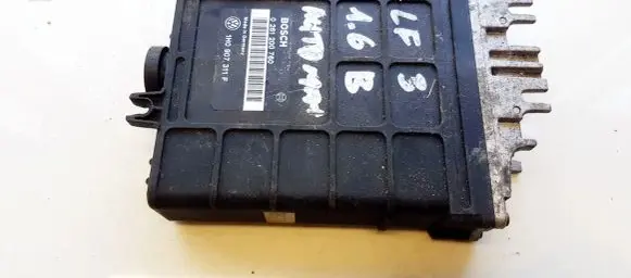 Volkswagen Golf III Engine control unit/module 0261200760 1h0907311f