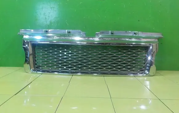 Land Rover Range Rover Sport L320 Front bumper upper radiator grill UP104