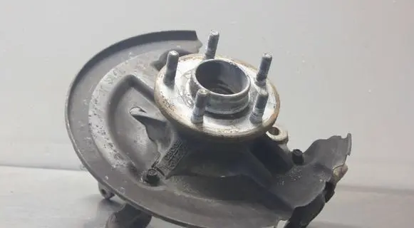 Ford Focus Front wheel hub 3K170