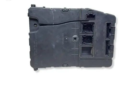 Renault Megane II Fuse module 8200780018KASACJ 8200780018
