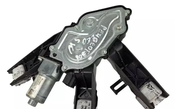 Peugeot 308 Rear window wiper motor 9677680580