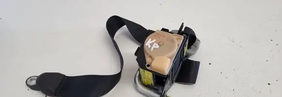 Toyota Corolla E120 E130 Front seatbelt 0433167 C9147N
