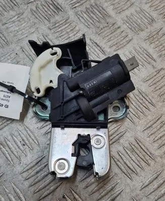 Volkswagen PASSAT B7 Tailgate/trunk/boot lock/catch/latch 4F5827505D