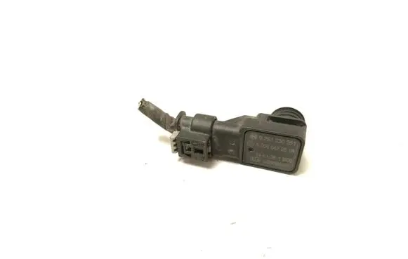 Mercedes-Benz B W246 W242 Sensor A0065422518