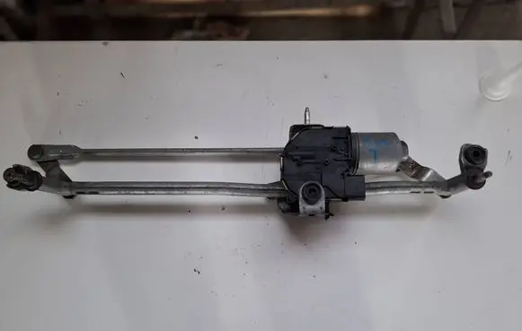 Volkswagen Tiguan Front wiper linkage and motor 3397021306 5N1955023B