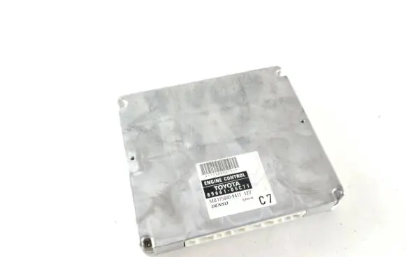 Toyota Avensis T250 Engine control unit/module 8966105C71 MB1758009411 1758009411