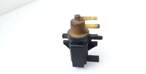 Mercedes-Benz E W212 Turbo solenoid valve A0071531428 70078203