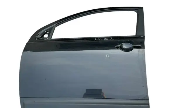 Nissan Qashqai Front door