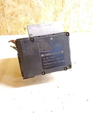 Seat Leon (1M) ABS Pump 1J0907379Q MMS9H02D54 5WK8477
