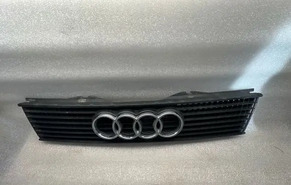 Audi 80 90 B3 Front grill 893805584