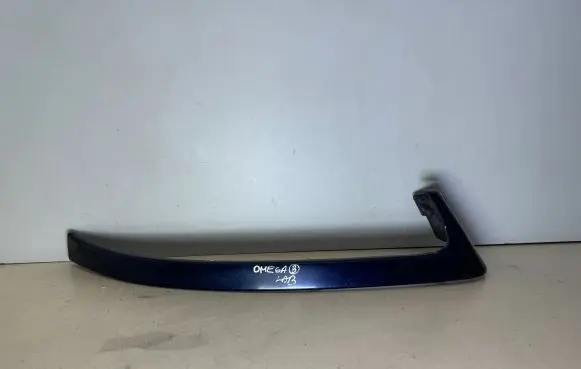 Opel Omega B1 Under headlight/headlamp trim 90491868 90460438
