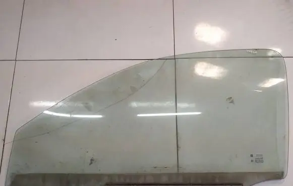 Opel Corsa B Front door window glass four-door AS2