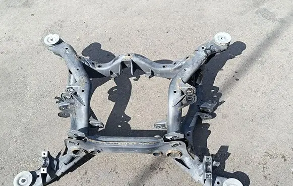 Audi Q7 4L Rear subframe 7L0500041