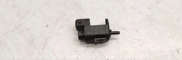 BMW 3 E46 Vacuum valve 1742712 72234100 04T345