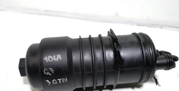 Audi Q7 4L Oil filter mounting bracket 8558686