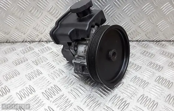Mercedes-Benz E W211 Power steering pump