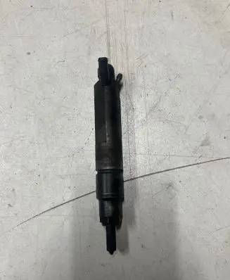 Volkswagen Golf IV Fuel injector 028130201T