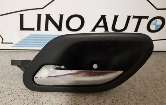 BMW 5 E39 Front door interior handle 8226049