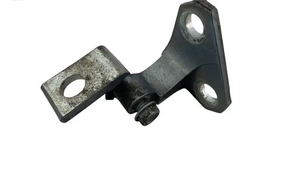 Volkswagen PASSAT CC Front door upper hinge 3C8831402D