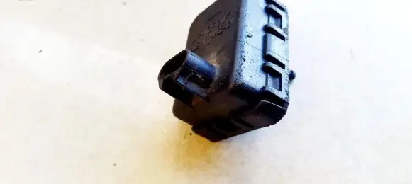 Opel Vectra B Headlight level adjustment motor 