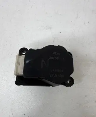 Citroen Xsara Picasso Air flap motor/actuator 38236 270100 EAM501