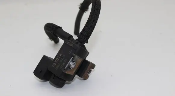 Lexus IS 220D-250-350 Turbo solenoid valve 258600R010
