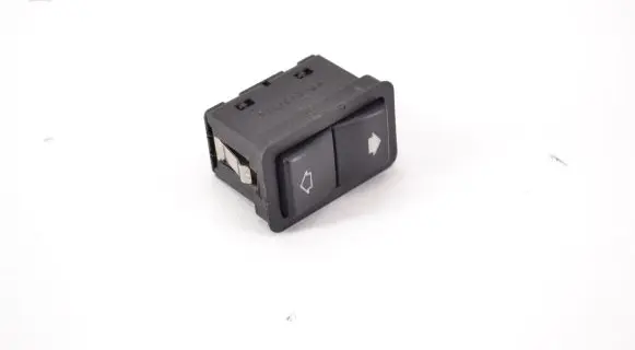 BMW 5 E39 Electric window control switch 8368974