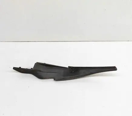 Fender trim (molding)