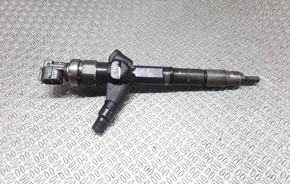 Fuel injector