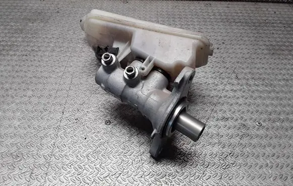 Peugeot 207 Master brake cylinder 32069745