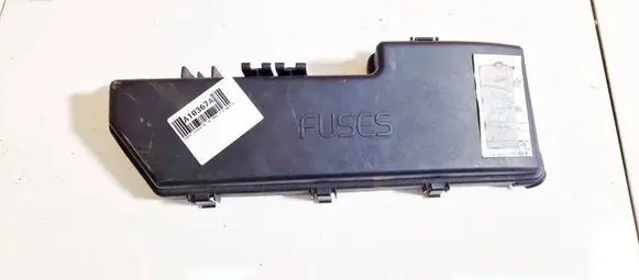 Volvo XC70 Fuse box cover 9452545