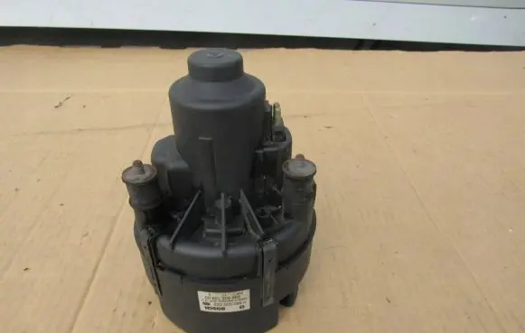 Porsche Boxster 986 Secondary air pump 99660510400 0580000022