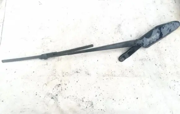 Nissan Almera Tino Front wiper blade arm