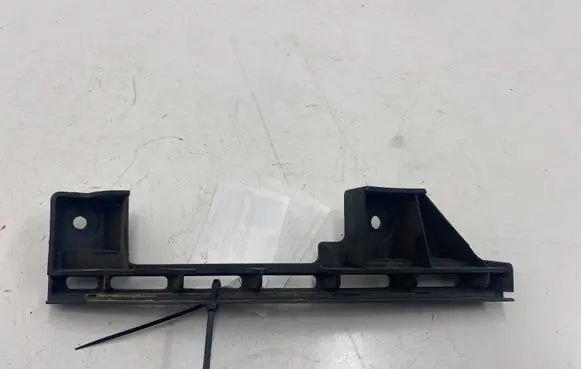 Volkswagen Touran I Front bumper mounting bracket 1T0807889B